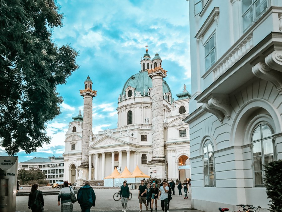 De barokke Karlskirche Wenen - Reiskick